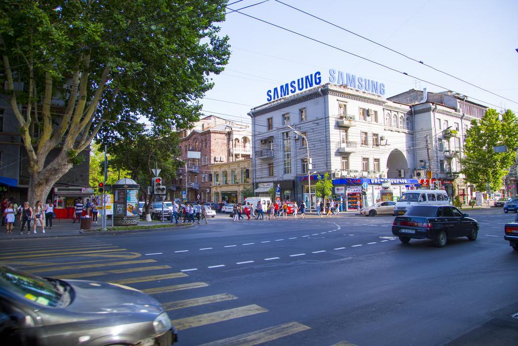 City Centre Apartments By Picnic Erevan Exterior foto